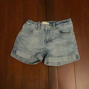 Girls Levi’s Shorty Shorts